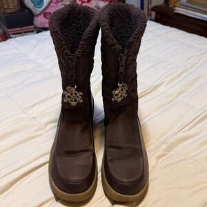 Juicy Couture Dark Brown Winter Boots. Worn a couple of time’s.
